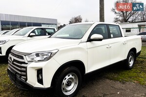 KG Mobility Grand Musso 